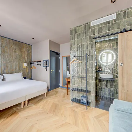 Hotel Maat Batignolles 3*