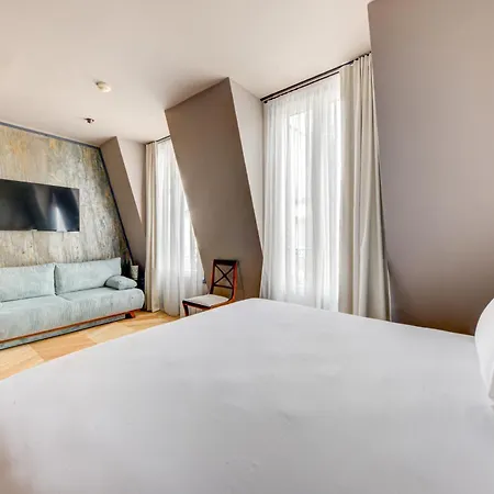 Maat Batignolles 3* Parijs