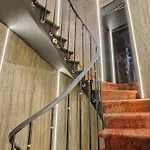 Maat Batignolles 3*