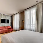 Maat Batignolles 3*