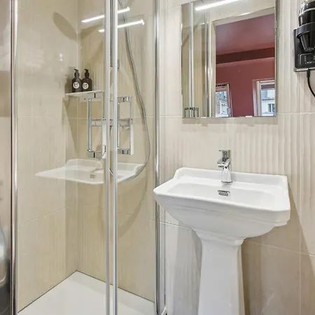 Hotel Maat Batignolles Paris
