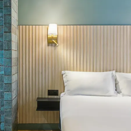 Hotel Maat Batignolles