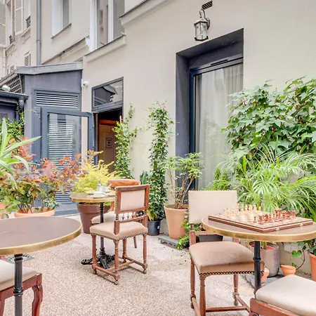 Maat Batignolles Hotell