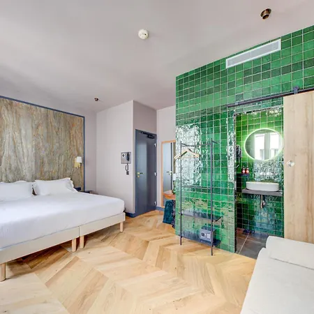 Maat Batignolles パリ