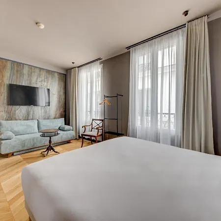 Hotell Maat Batignolles 3*