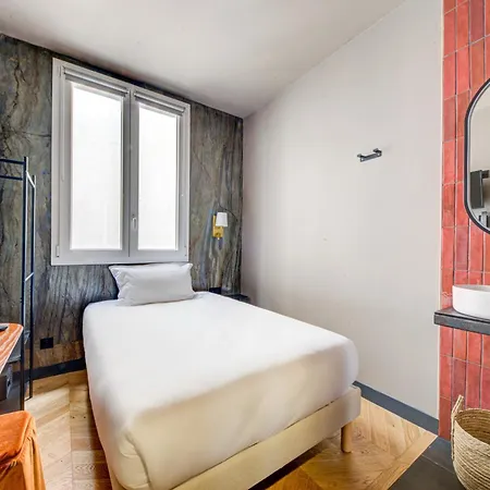 Maat Batignolles Hotell 3*