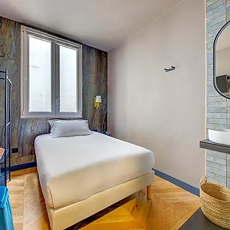Maat Batignolles 3* Párizs