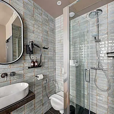 Szálloda Maat Batignolles 3*