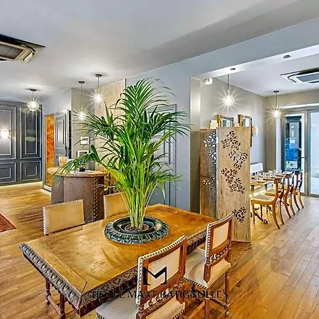Szálloda Maat Batignolles 3*