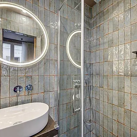 Maat Batignolles Szálloda 3*