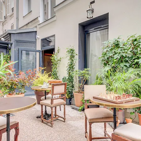 Maat Batignolles Hotel Paris