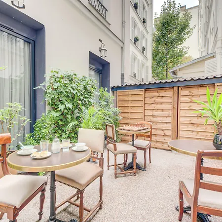 Hotel Maat Batignolles Parigi