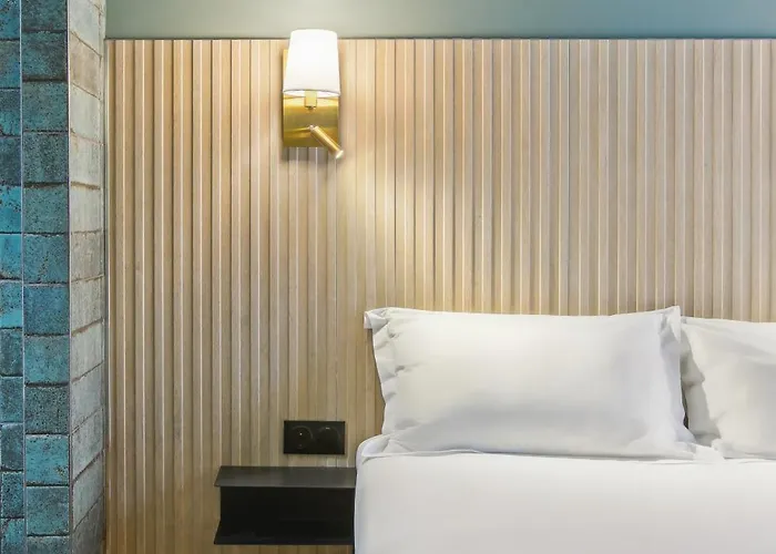 מלון Maat Batignolles