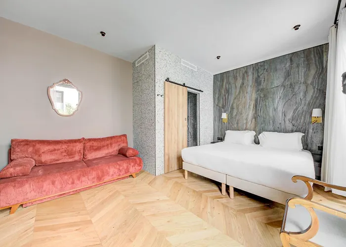 Maât Batignolles 3*