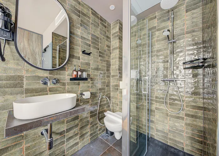 מלון Maat Batignolles פריז