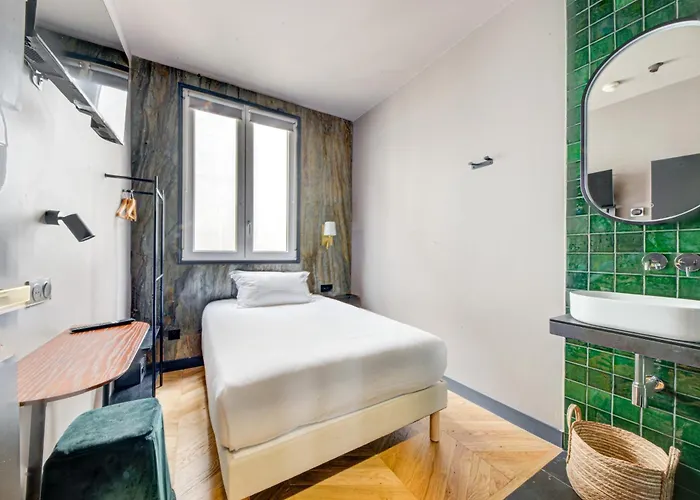 Maat Batignolles מלון פריז