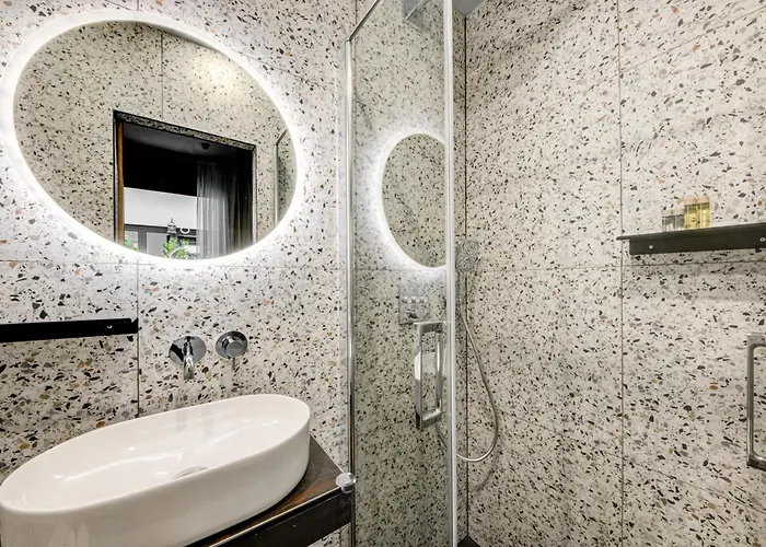 מלון Maat Batignolles