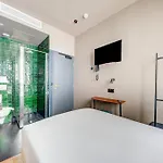 Maat Batignolles פריז