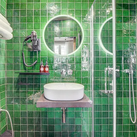Maat Batignolles 3* Paris
