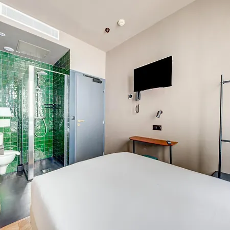 Maat Batignolles Paris