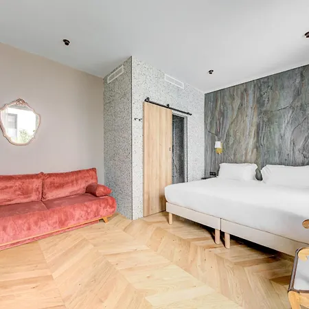 Maat Batignolles 3*