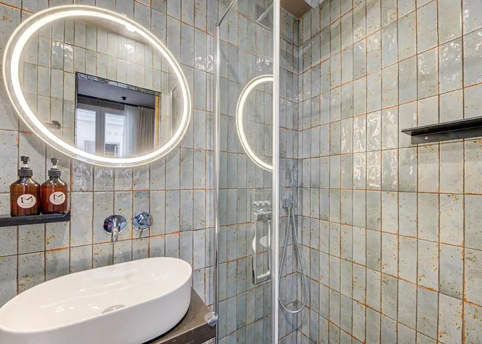 מלון Maat Batignolles פריז